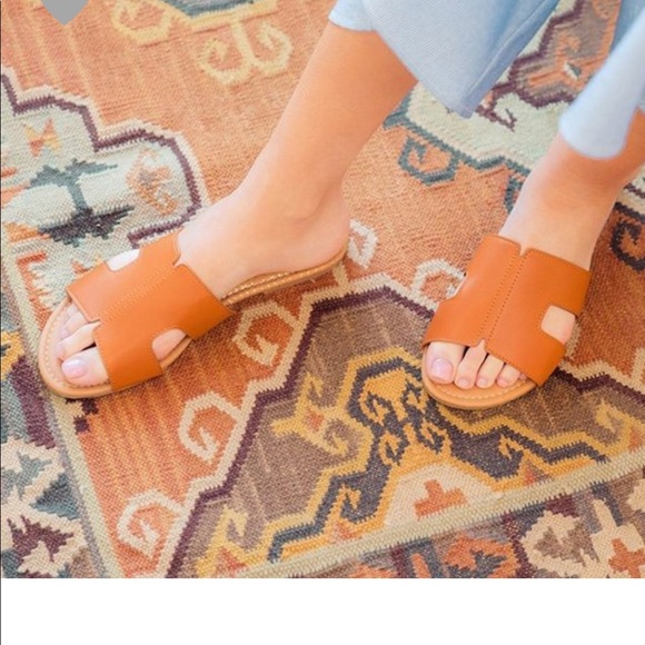 Chic stylish flats sandals slides - Picture 2 of 3